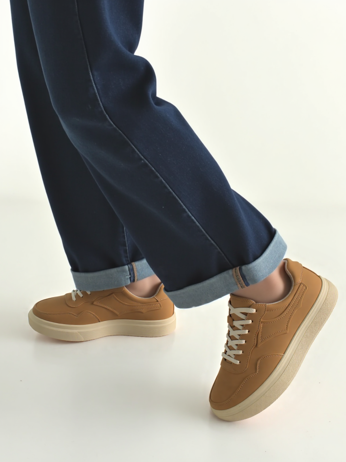 Reflect-Aura - Men's Low-Top Sneakers: British Retro
